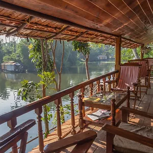 https://malayalam-ayurvedic-lake-resort.hotels-alappuzha.com